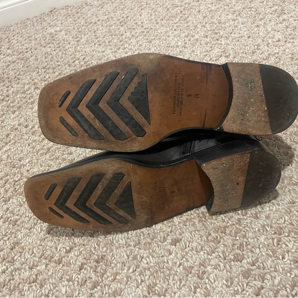 Mens boots size 9 - Picture 2 of 4